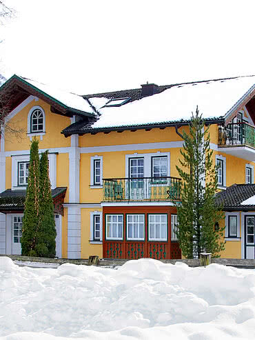 Aussenansicht im Winter der Villa in Bruck an der Großglocknerstraße Lukashansl
